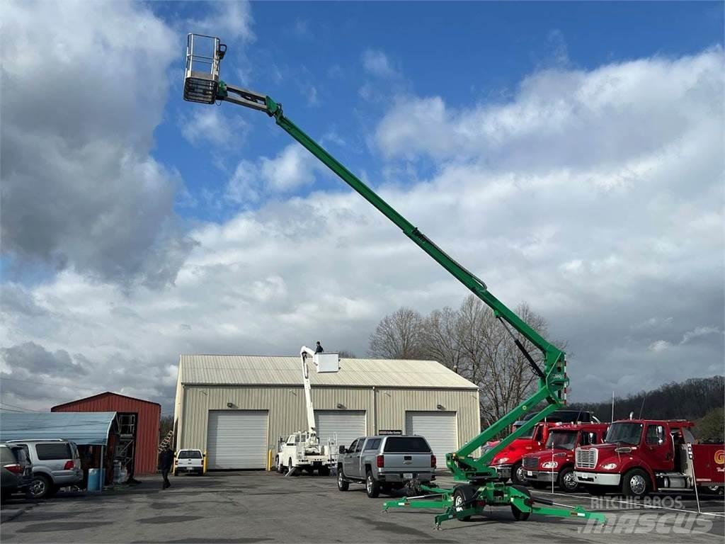 JLG T500J Přívěsové plošiny