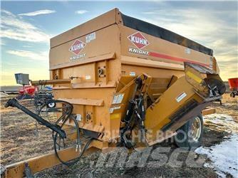 Kuhn 4142 Míchačky krmiva