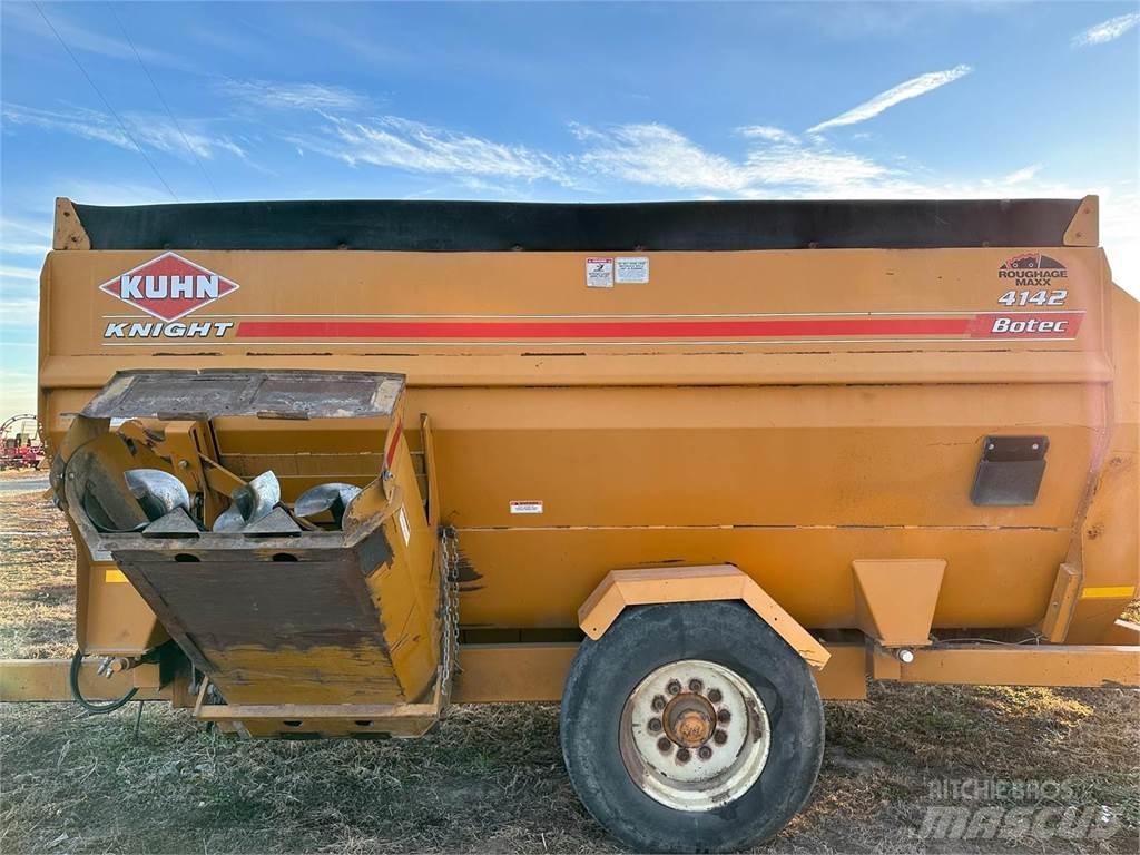 Kuhn 4142 Míchačky krmiva