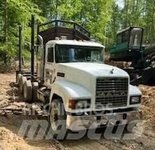 Mack CH613 Vozy na přepravu kmenů