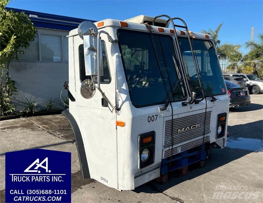 Mack LE613 Doprava – ostatní
