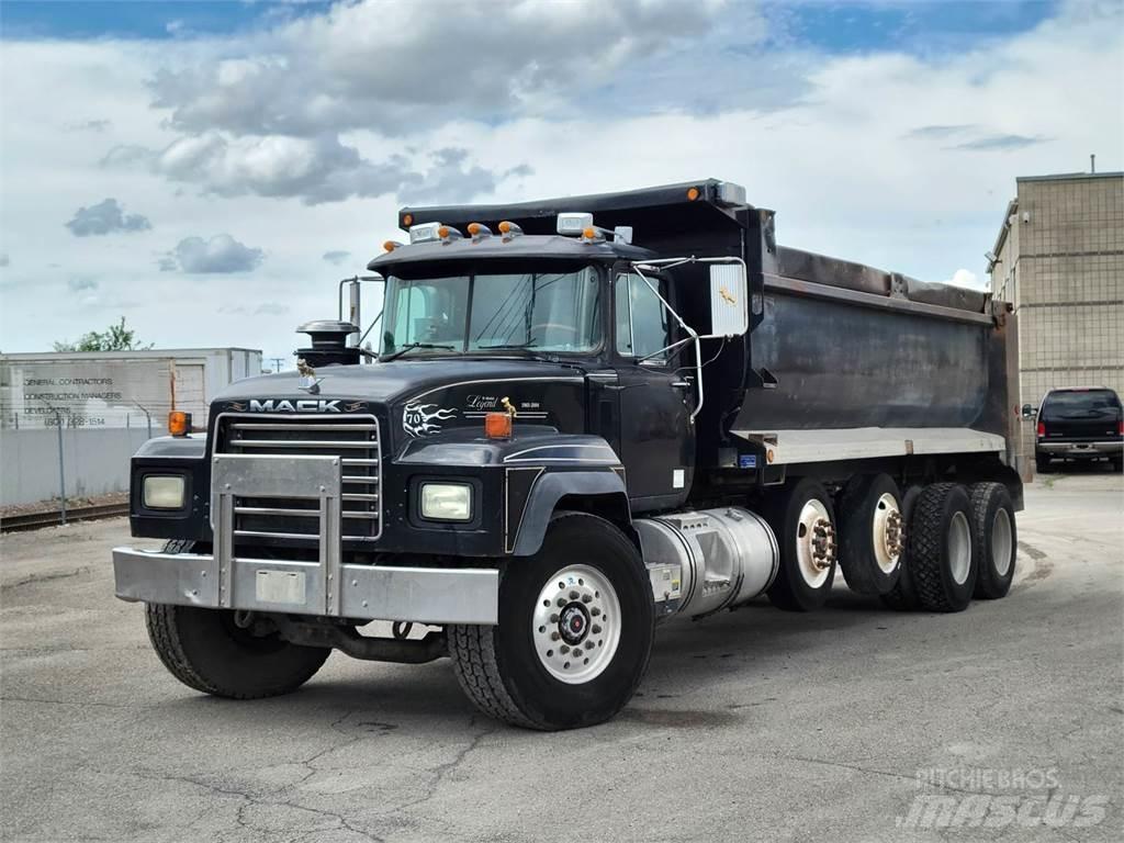 Mack RD690 Sklápěče