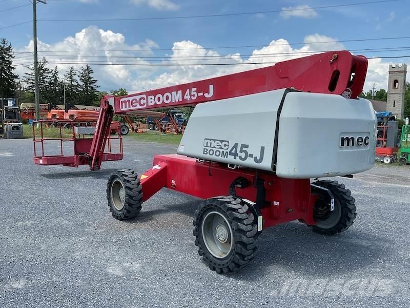 MEC 45J Teleskopické plošiny