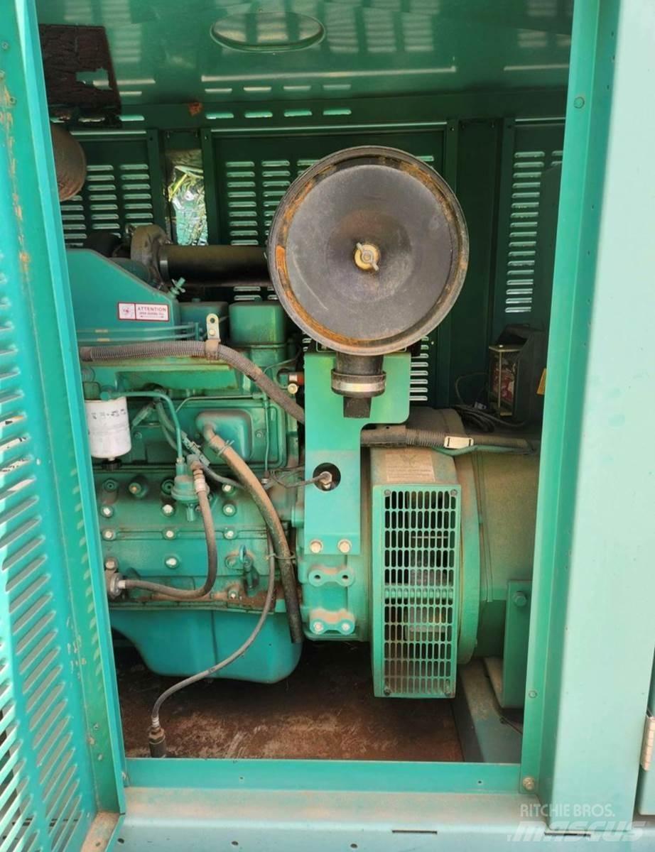 Onan 80 KW Naftové generátory
