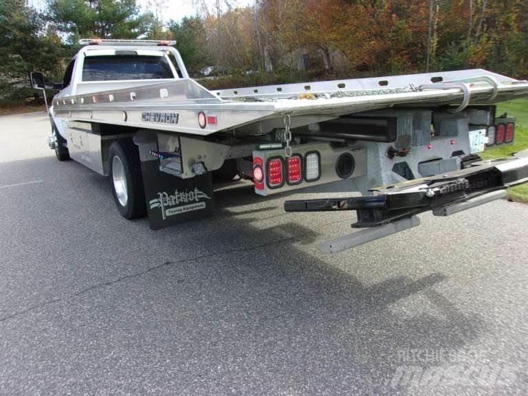 RAM 5500 Hákový nosič kontejnerů