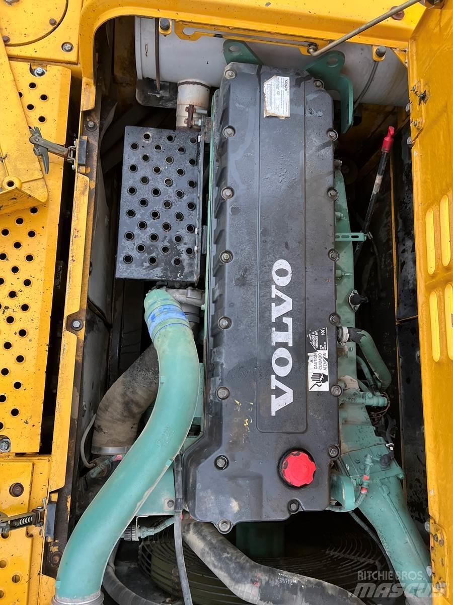 Volvo 460 Pásová rýpadla