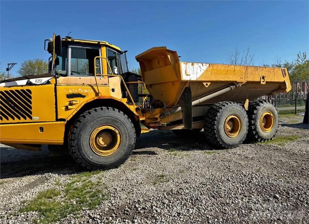 Volvo A25E Sklápěče