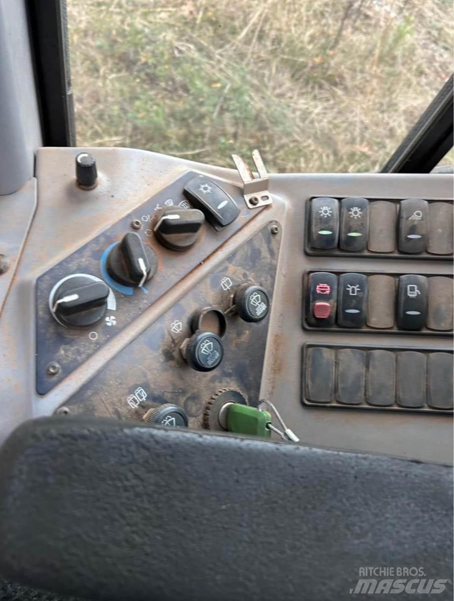 Volvo G946 Grejdry