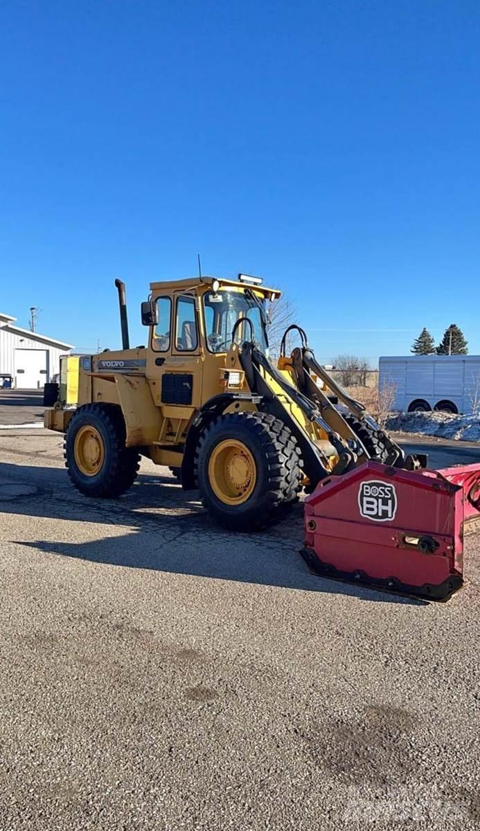 Volvo L70 Kolové nakladače