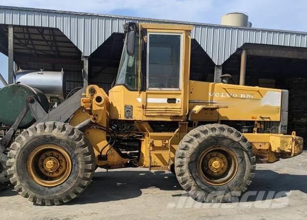 Volvo L70B Kolové nakladače