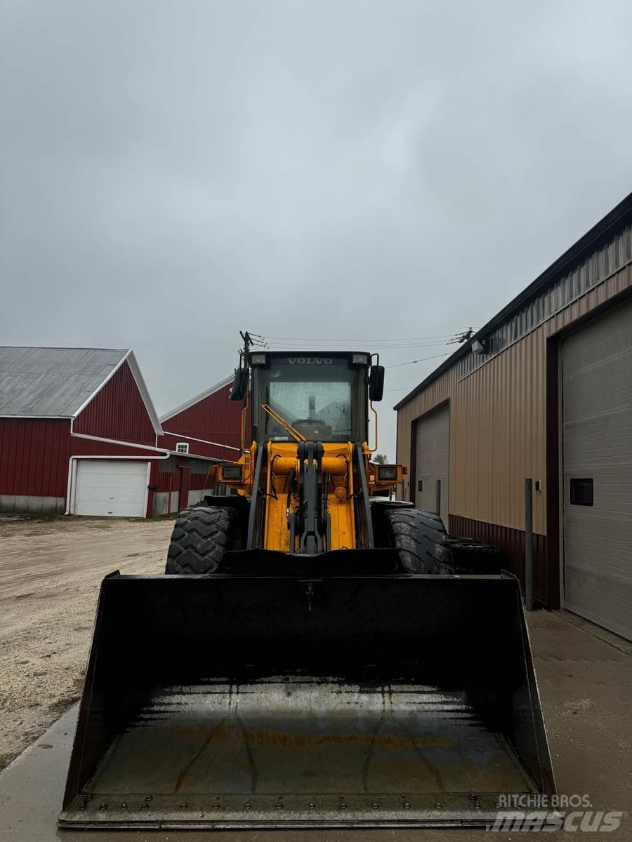 Volvo L70C Kolové nakladače