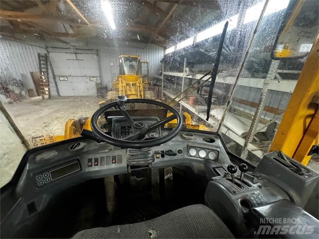Volvo L70C Kolové nakladače