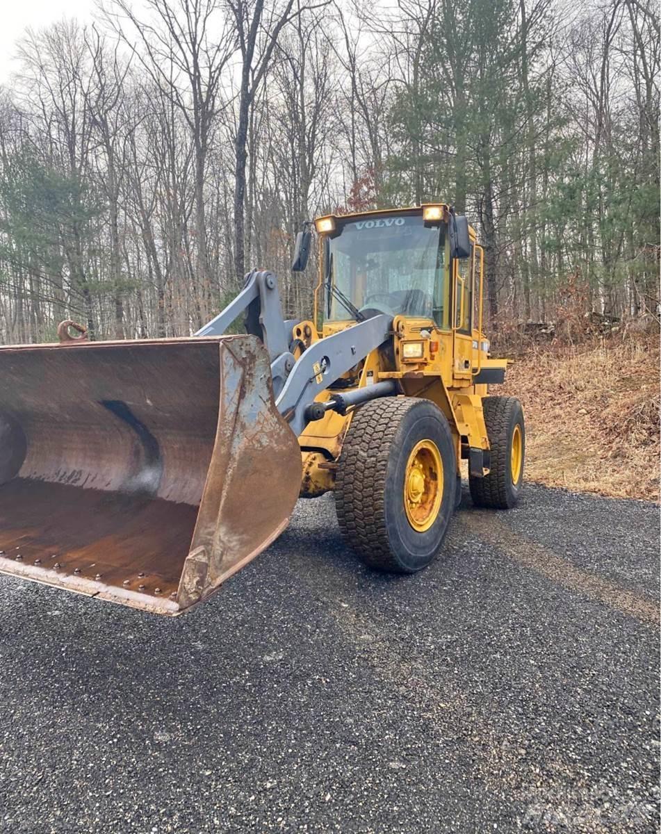 Volvo L70D Kolové nakladače