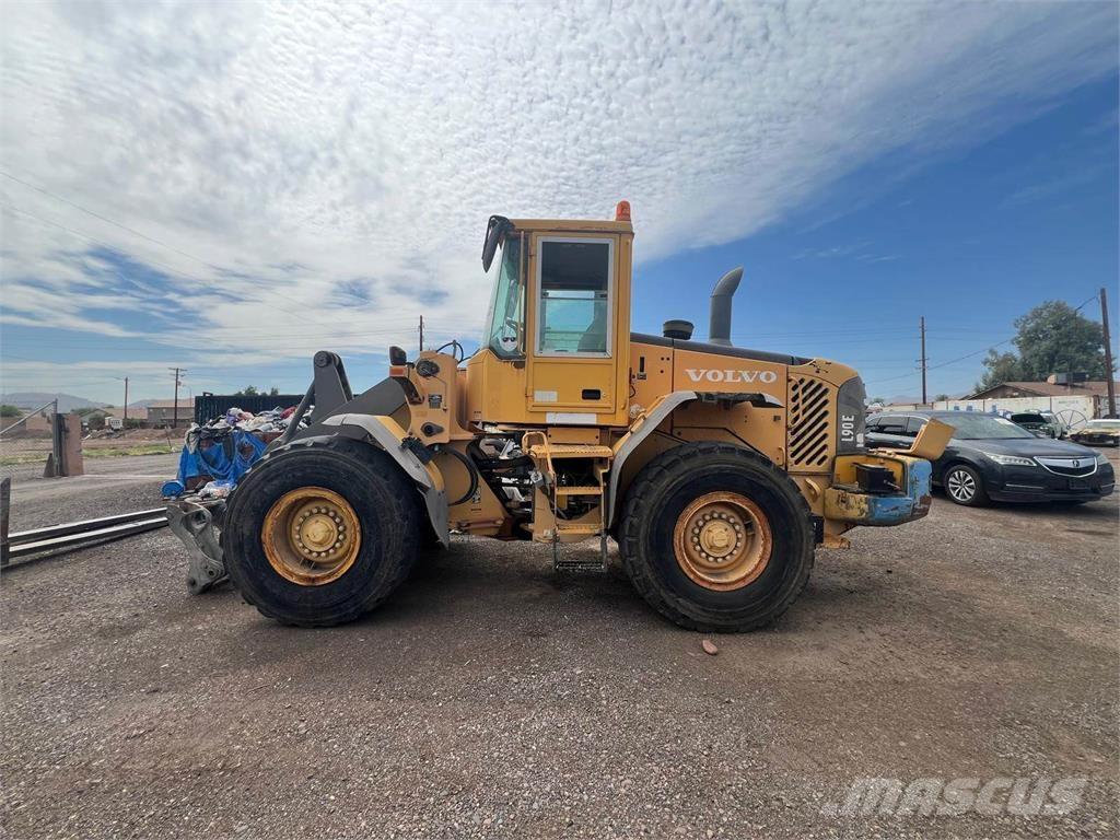 Volvo L90E Kolové nakladače