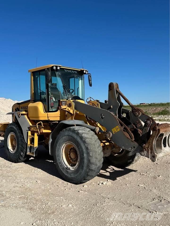 Volvo L90F Kolové nakladače