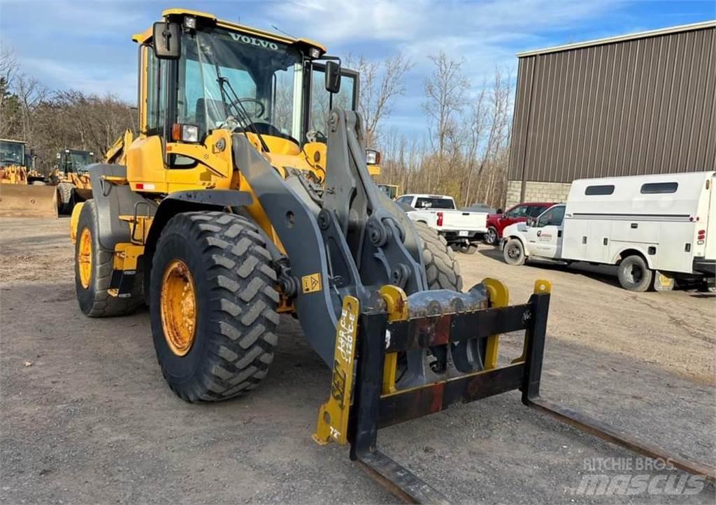 Volvo L90G Kolové nakladače