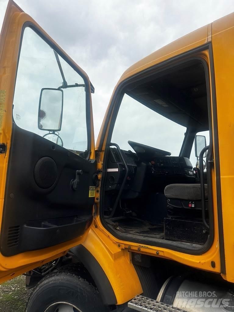 Volvo VHD Sklápěče
