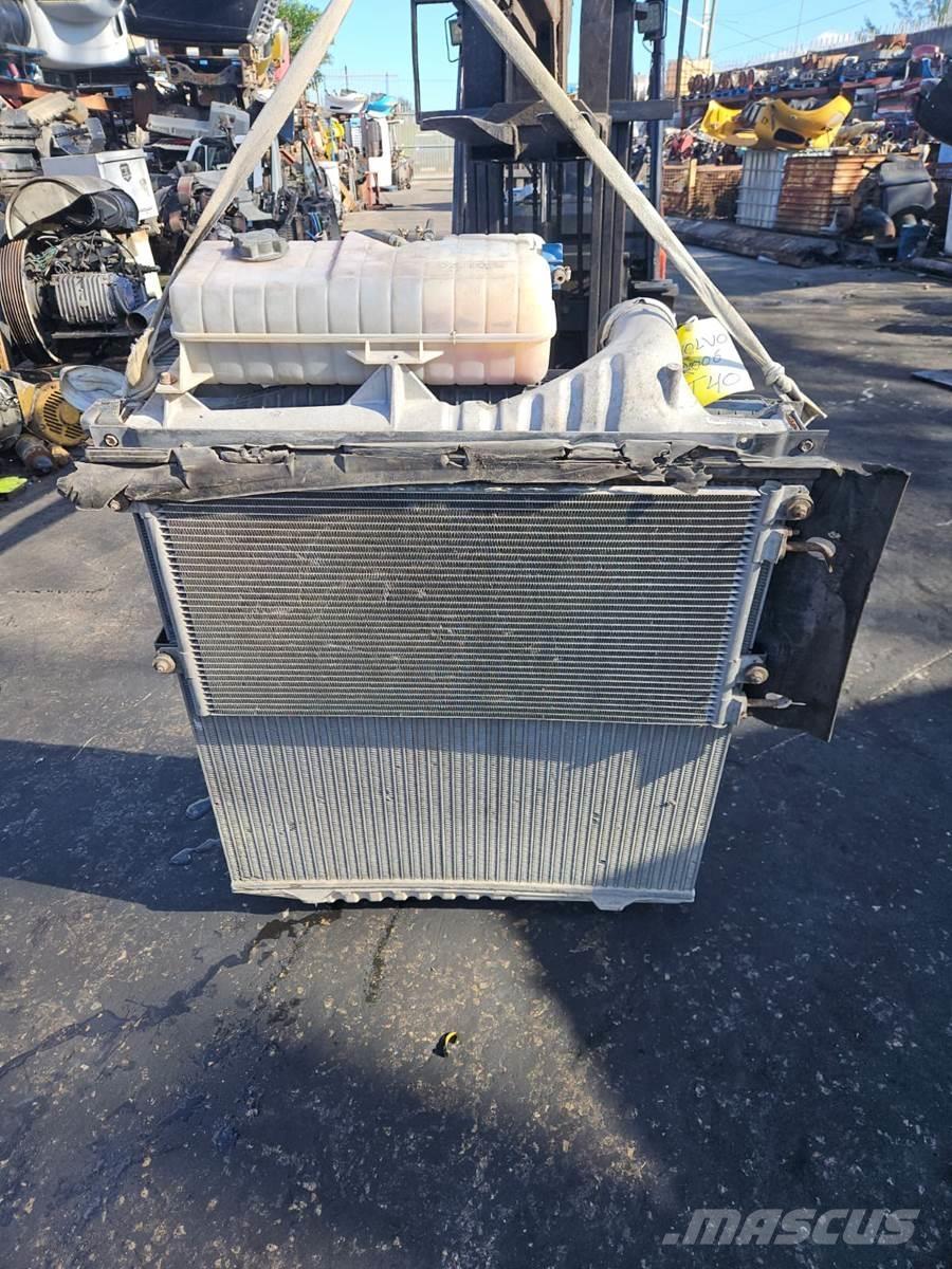 Volvo VNL Radiátory