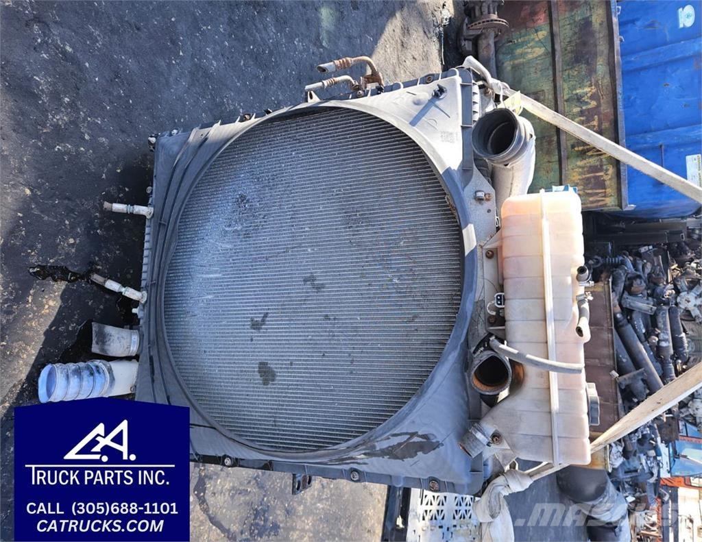 Volvo VNL Radiátory