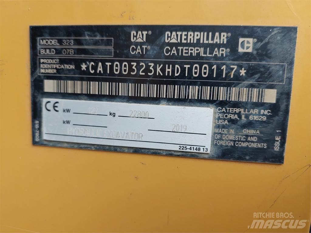 CAT 323 Pásová rýpadla