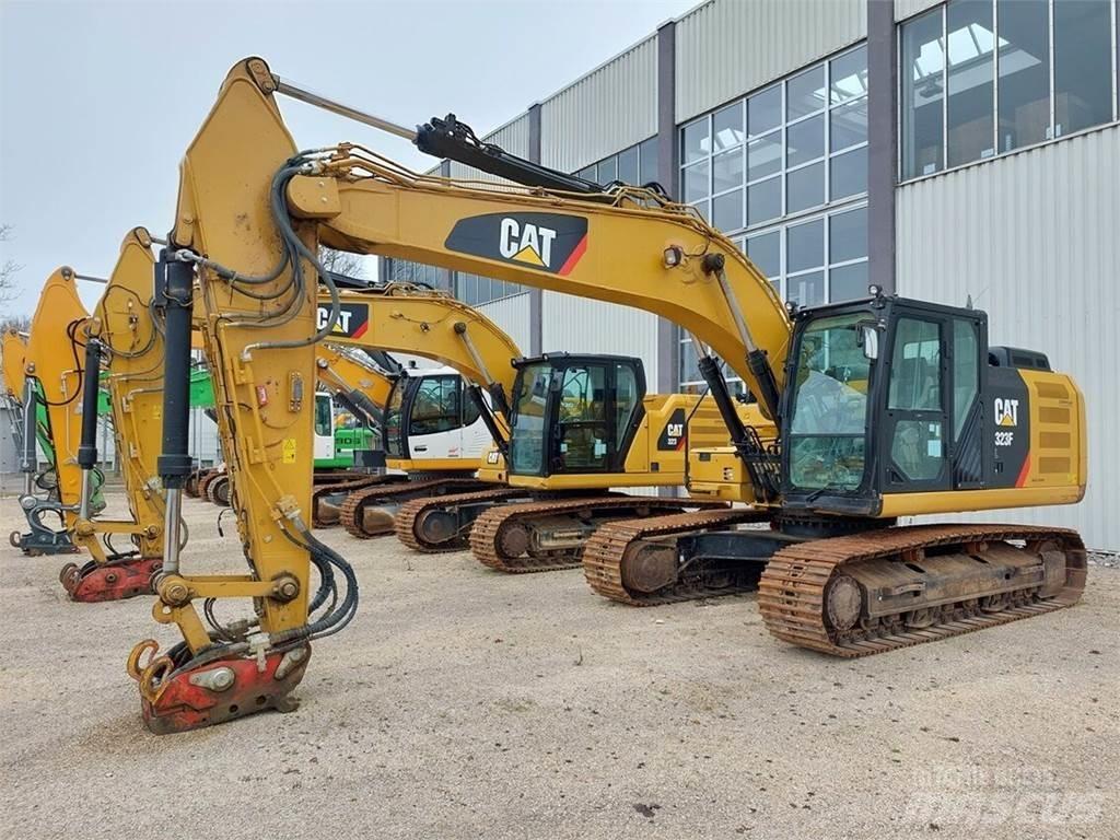 CAT 323F Pásová rýpadla