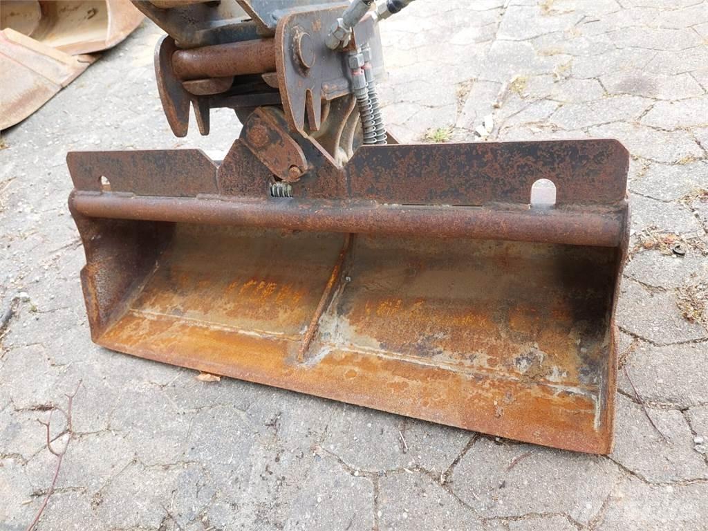 Yanmar SV16 Pásová rýpadla