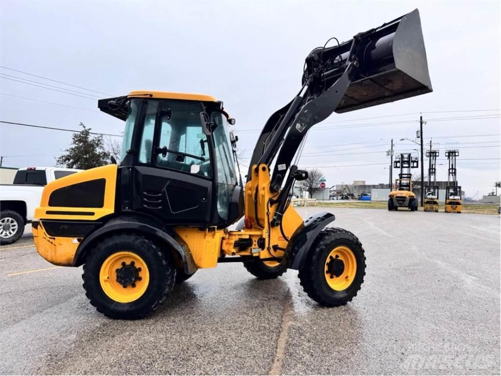 JCB 409 Kolové nakladače
