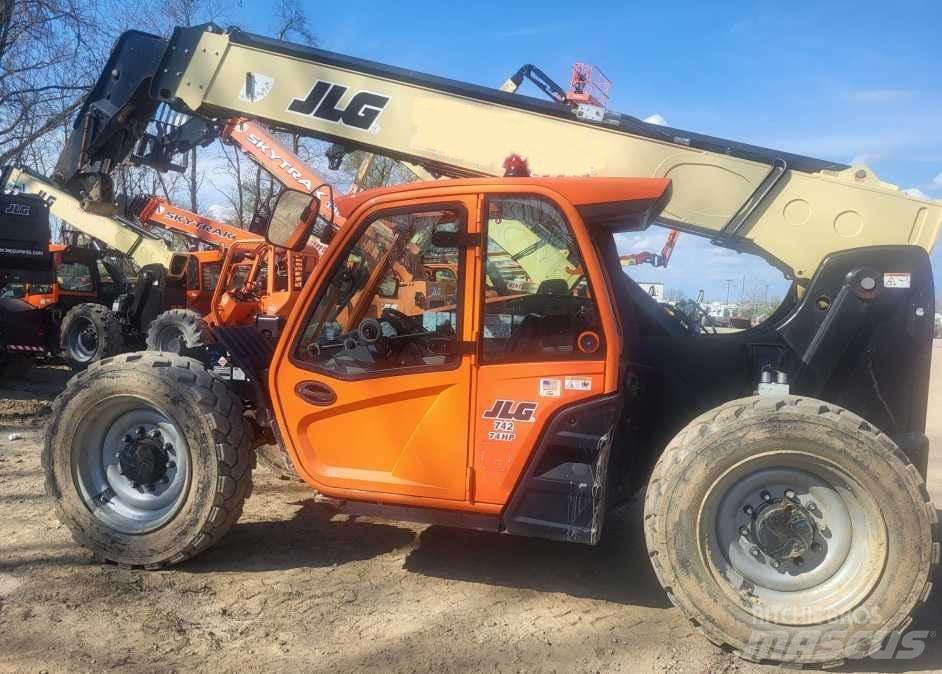 JLG 742 Teleskopické manipulátory