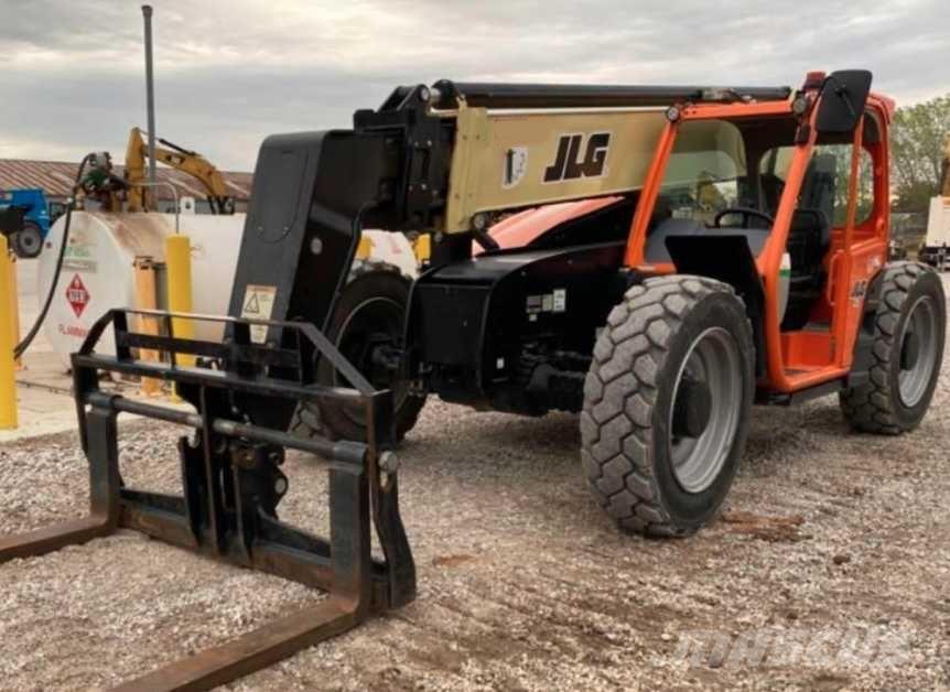 JLG 943 Teleskopické manipulátory