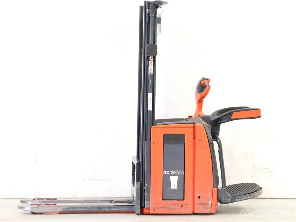 Linde D12AP/1173-01 Ručně vedené vysokozdvižné vozíky