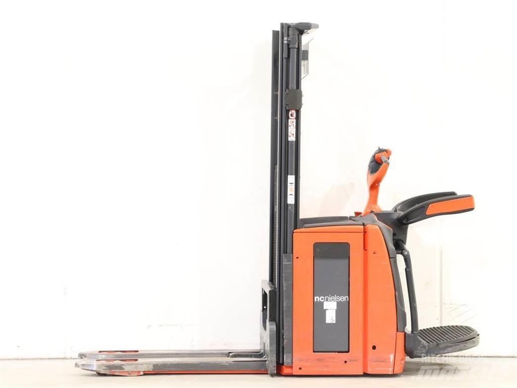 Linde D12AP/1173-01 Ručně vedené vysokozdvižné vozíky