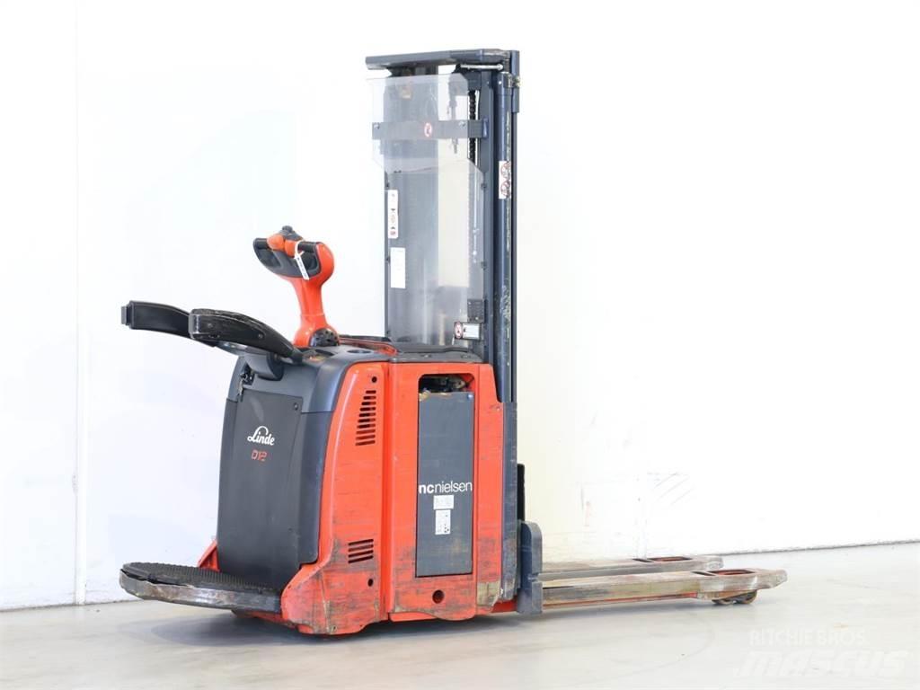 Linde D12AP/133 Ručně vedené vysokozdvižné vozíky