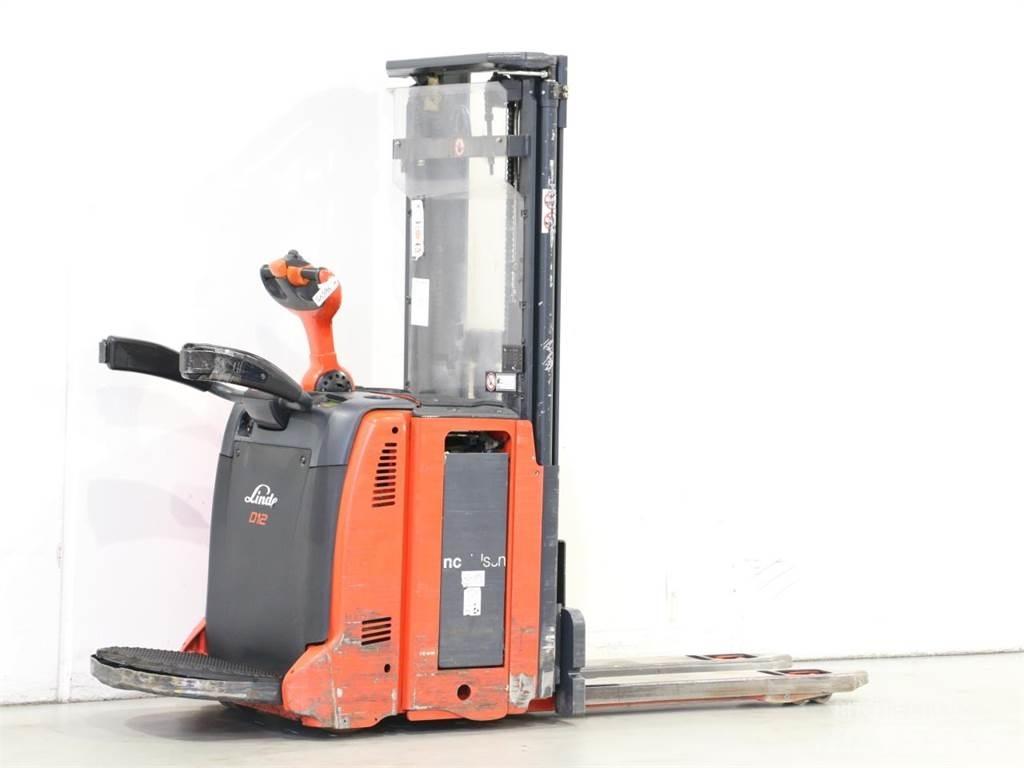 Linde D12AP/133 Ručně vedené vysokozdvižné vozíky