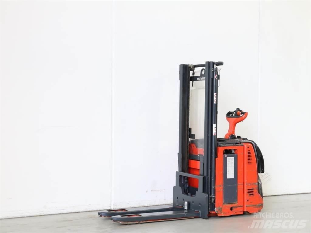 Linde D12AP/133 Ručně vedené vysokozdvižné vozíky