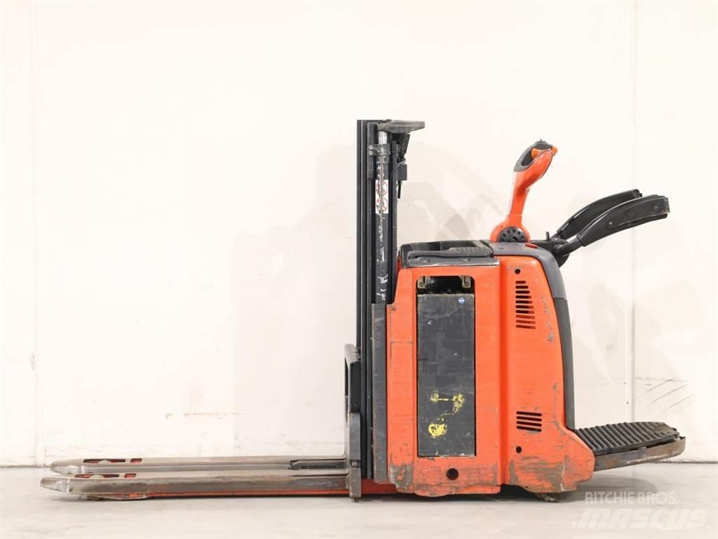Linde D12AP/133-00 Ručně vedené vysokozdvižné vozíky