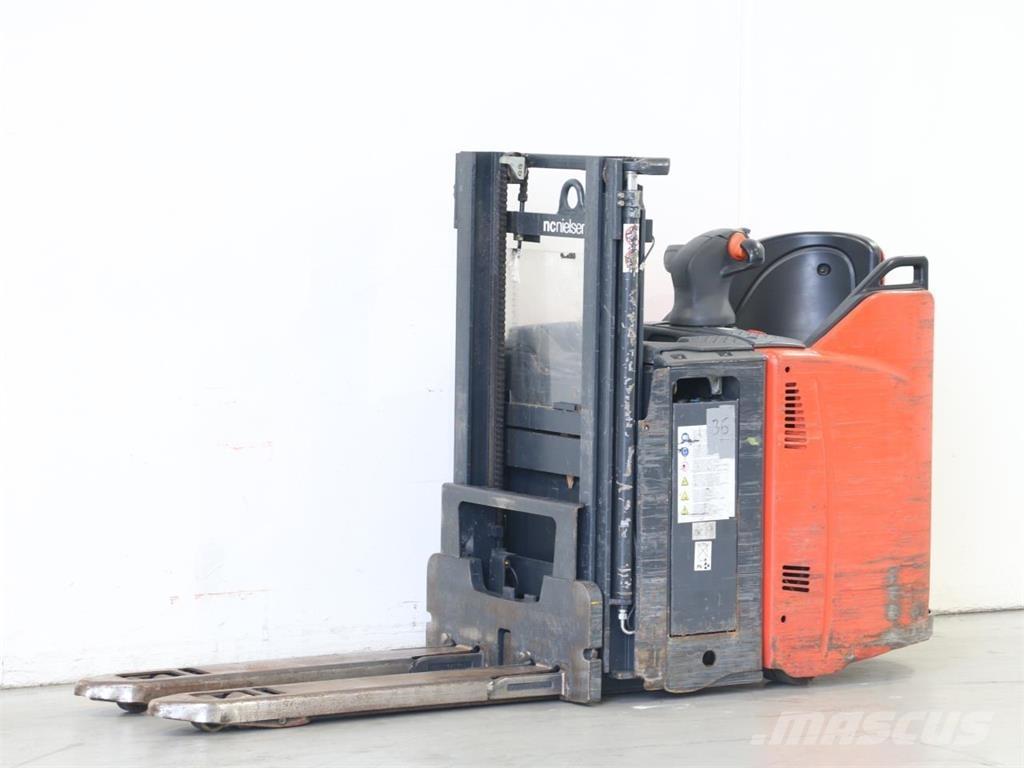 Linde D12SP/133 Ručně vedené vysokozdvižné vozíky