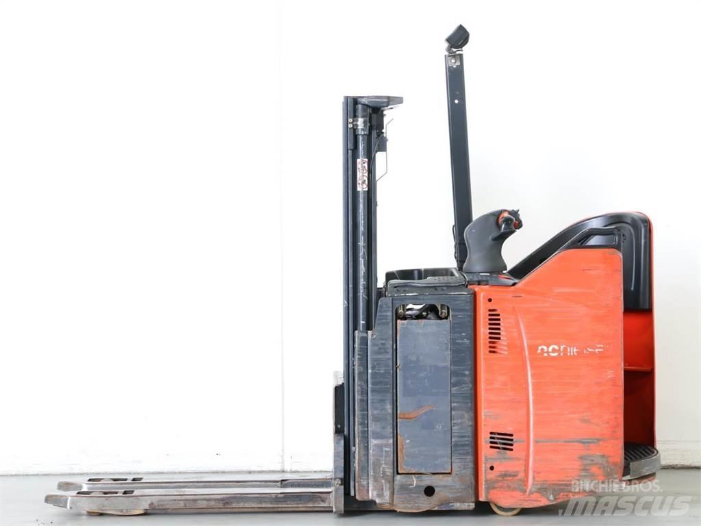 Linde D12SP/133 Ručně vedené vysokozdvižné vozíky