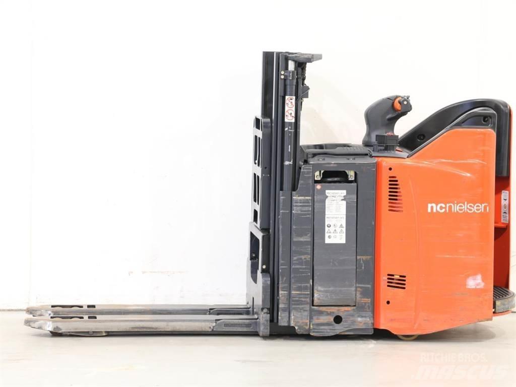 Linde D12SP/133-00 Ručně vedené vysokozdvižné vozíky