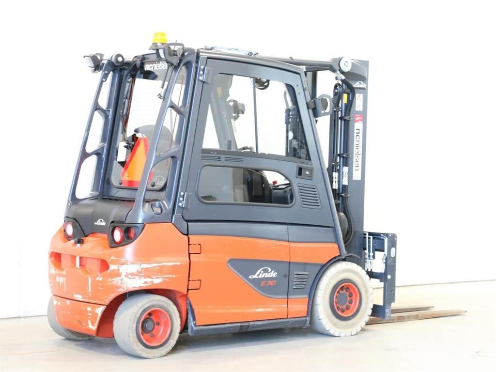 Linde E30/387 Akumulátorové vozíky