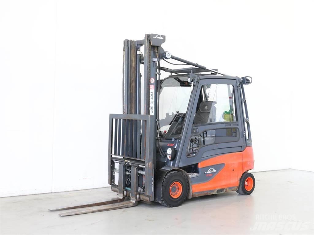Linde E30L/387 Akumulátorové vozíky