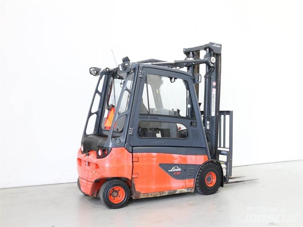 Linde E30L/387 Akumulátorové vozíky