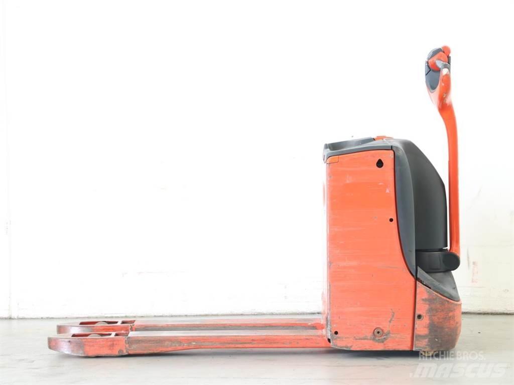 Linde T16/1152-00 Ručně vedené vysokozdvižné vozíky
