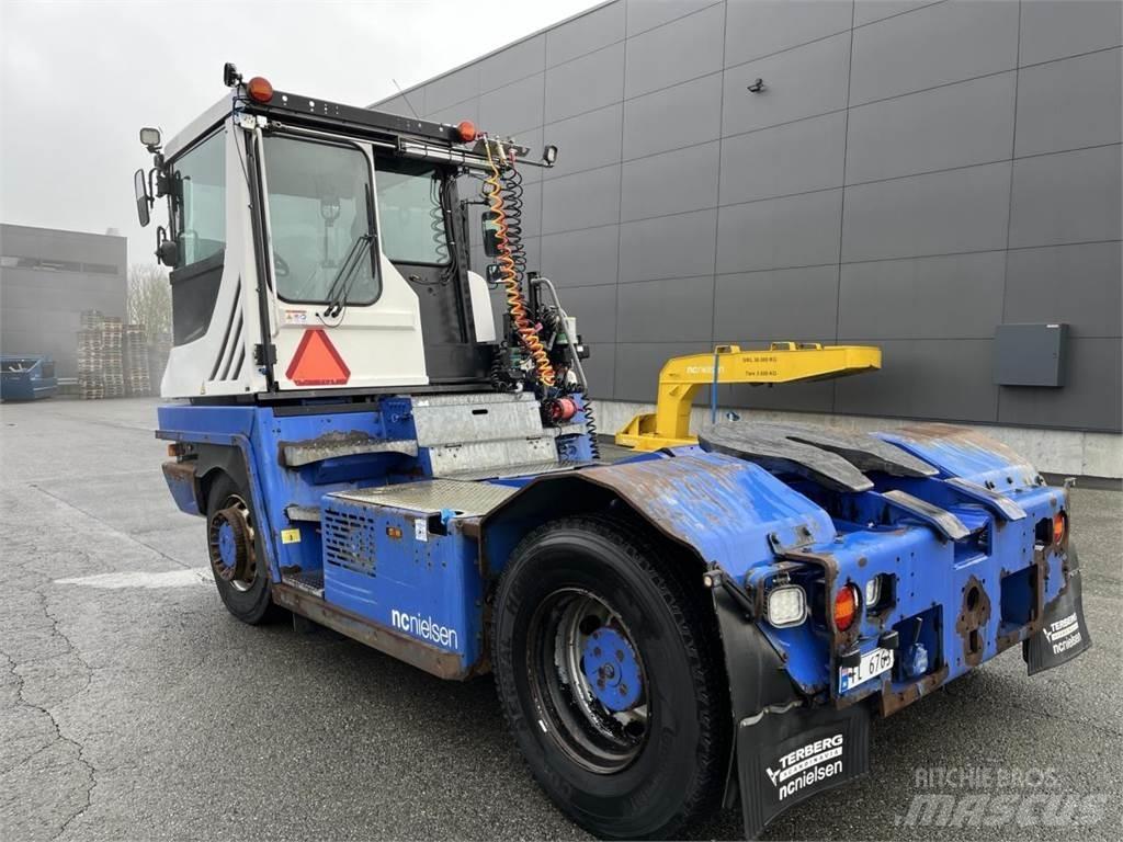 Terberg RT223 4X4 Manipulace s materiálem – ostatní