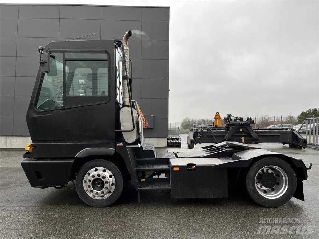 Terberg YT222 4X2 Manipulace s materiálem – ostatní