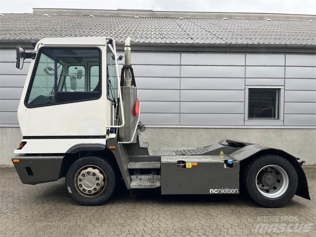 Terberg YT222 4x2 Manipulace s materiálem – ostatní