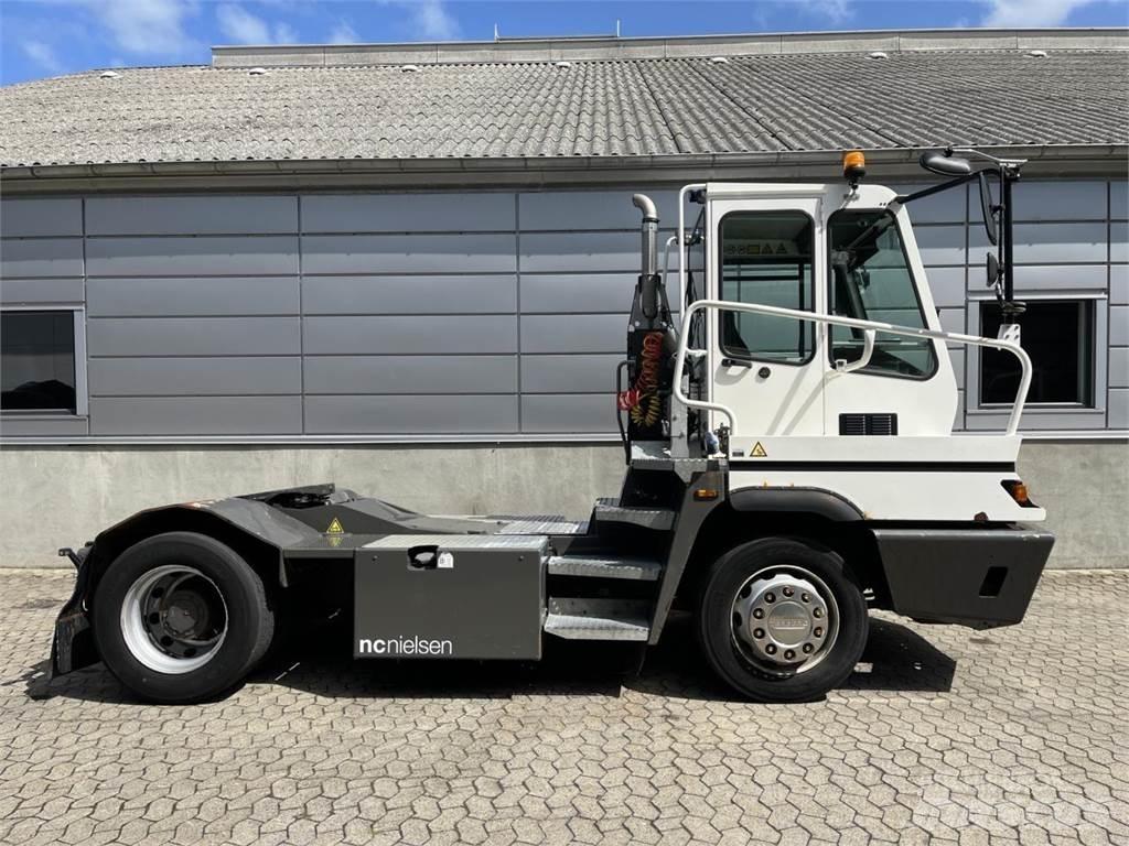 Terberg YT222 4X2 Manipulace s materiálem – ostatní
