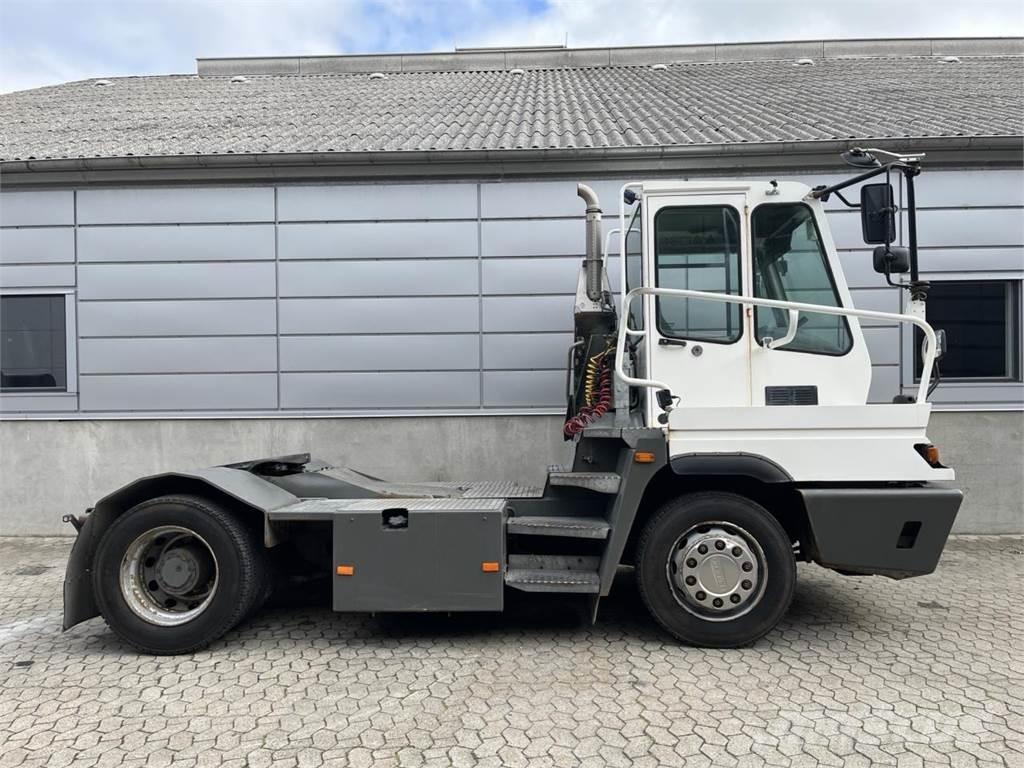 Terberg YT222 4x2 Manipulace s materiálem – ostatní
