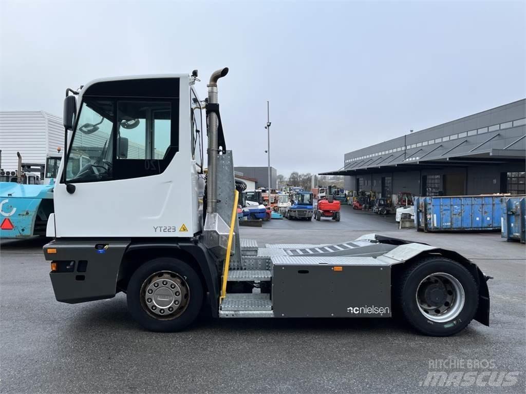 Terberg YT223 4x2 Manipulace s materiálem – ostatní