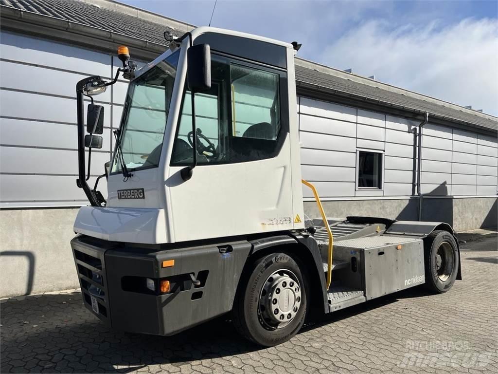 Terberg YT223 4x2 Manipulace s materiálem – ostatní