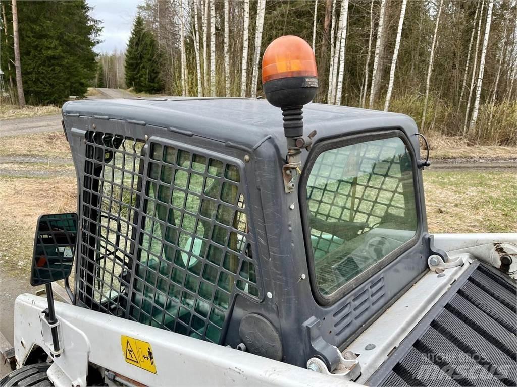 Bobcat S130 Smykem řízené nakladače